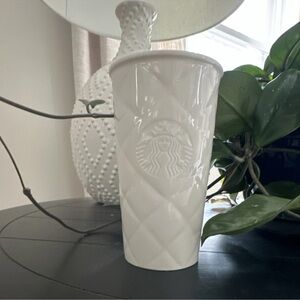 2012 Starbucks Embossed Quilted Ceramic Coffee Mug with Lid  10floz